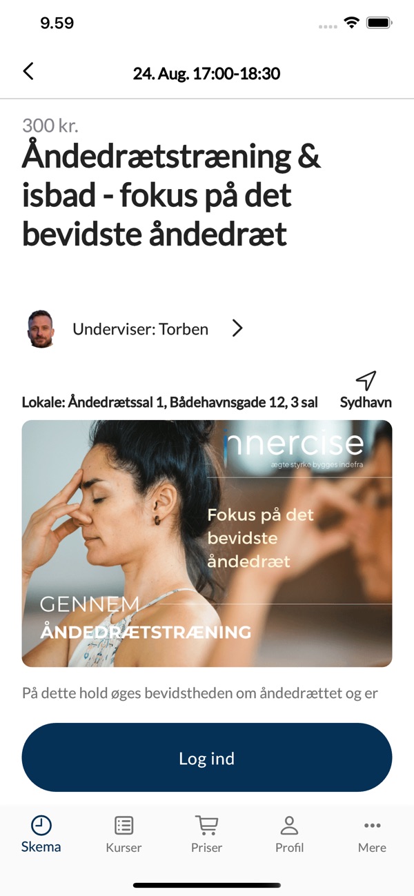 Innercise iPhone app session detail screen in Danish: a date and time in the header, a price, a class title, an instructor line, a room and address, a photo banner and a large Log in button.