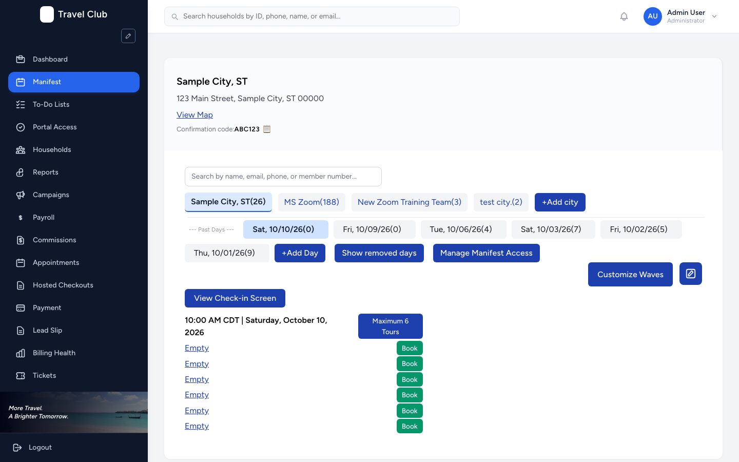 Tour manifest with city tabs, upcoming day tabs and a time slot showing a maximum of six tours with bookable empty slots. Names are anonymized.